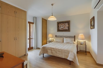 aphrodite hills residences apartments