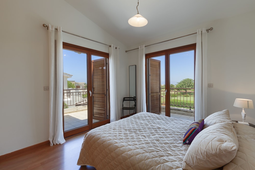 aphrodite hills residences apartments