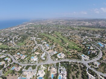 aphrodite hills residences apartments