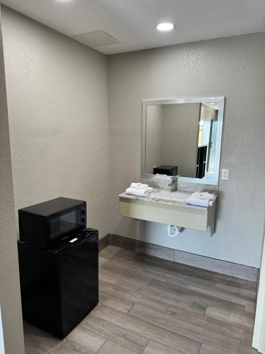 nola inn and suites