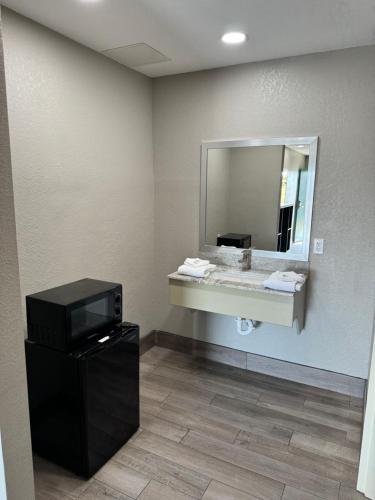 nola inn and suites