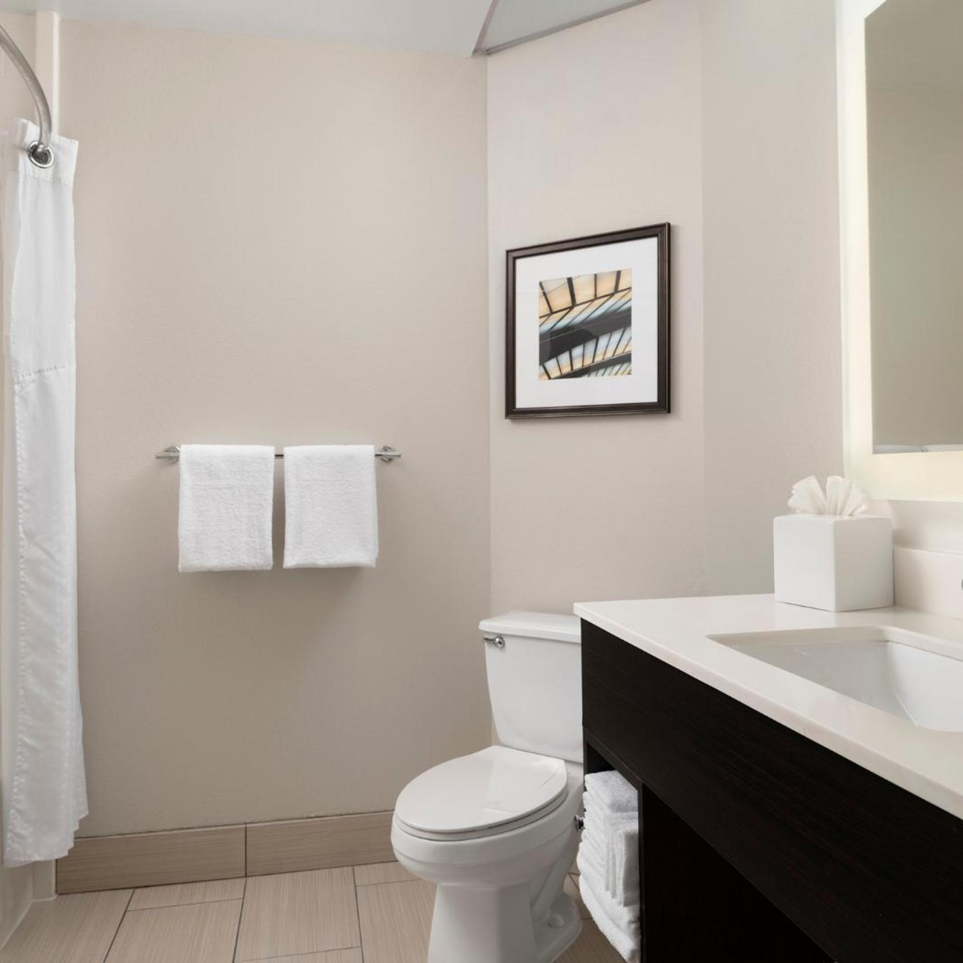 holiday inn express and suites new orleans airport