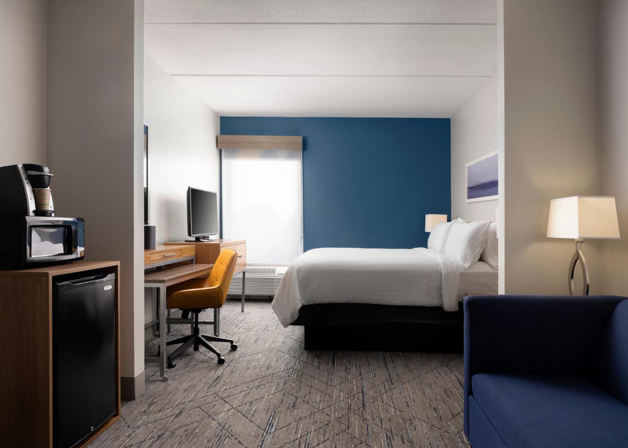 holiday inn express and suites new orleans airport