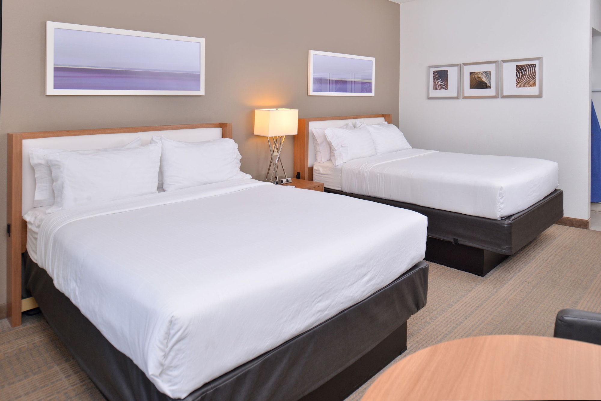 holiday inn express and suites new orleans airport