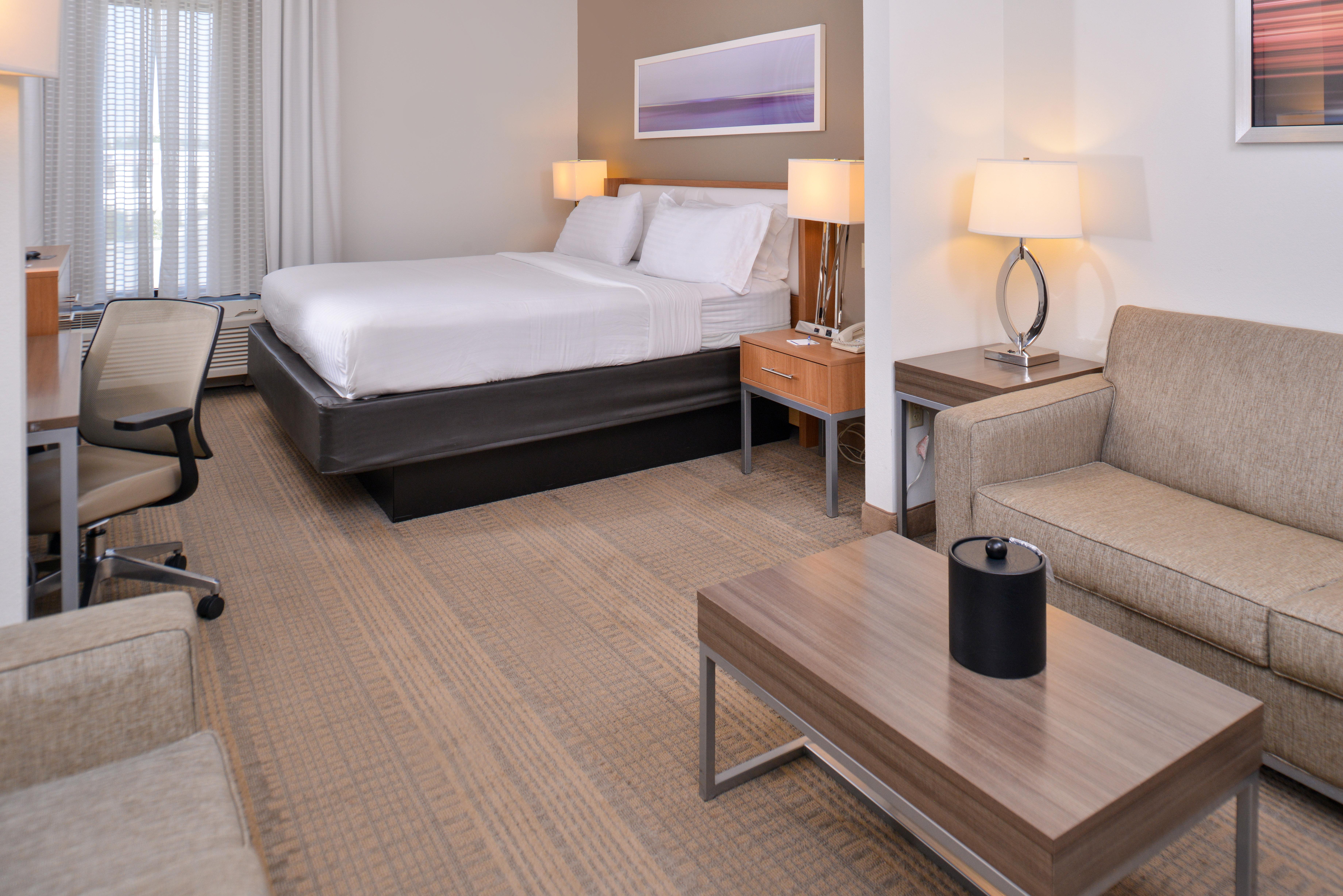 holiday inn express and suites new orleans airport