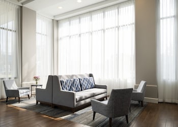 Holiday Inn Express And Suites New Orleans Airport,Kenner>>Harvey,3 star
