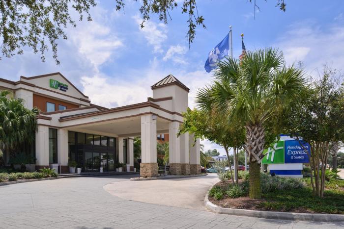 holiday inn express and suites new orleans airport