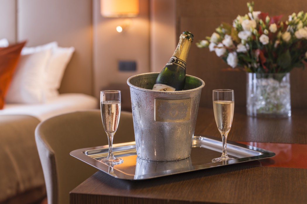Hotel La Bourdonnais,111 Avenue De La Bourdonnais,4 star