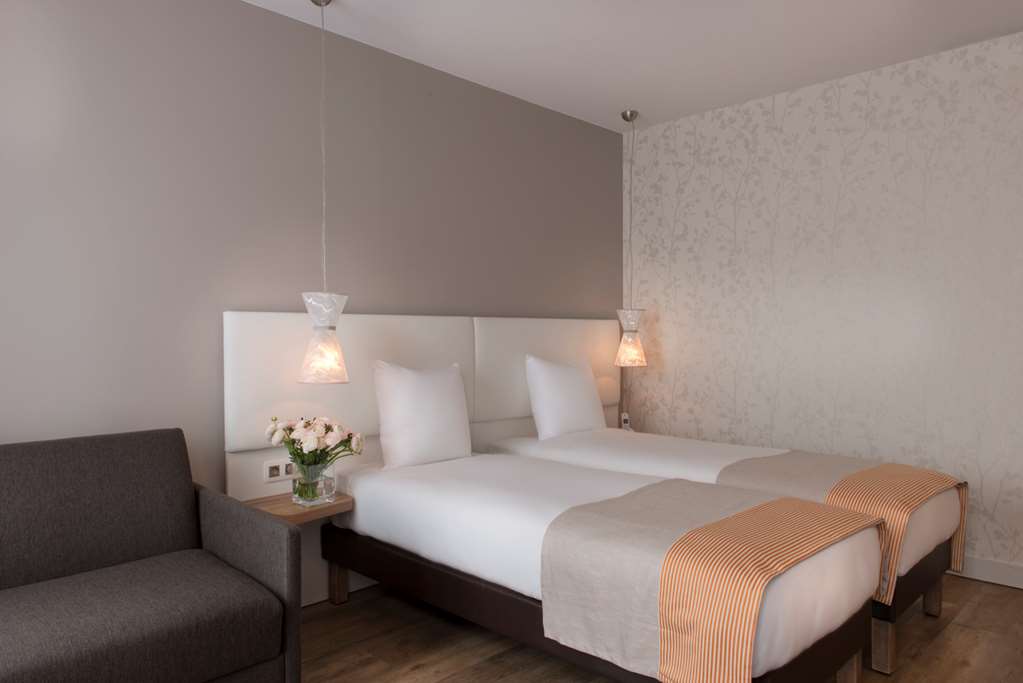 hotel magenta 38 by happyculture