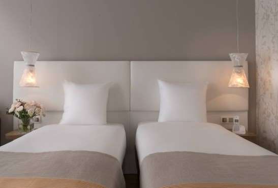 hotel magenta 38 by happyculture