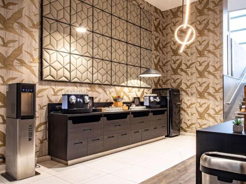 Novotel Paris 14 Porte D'orleans,Montrouge>>Montparnasse,4 star