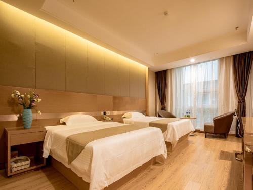 greentree inn jiangyin renmin dong road liangchen square