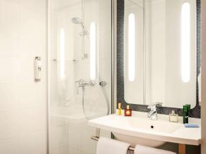 ibis paris 17 clichy batignolles