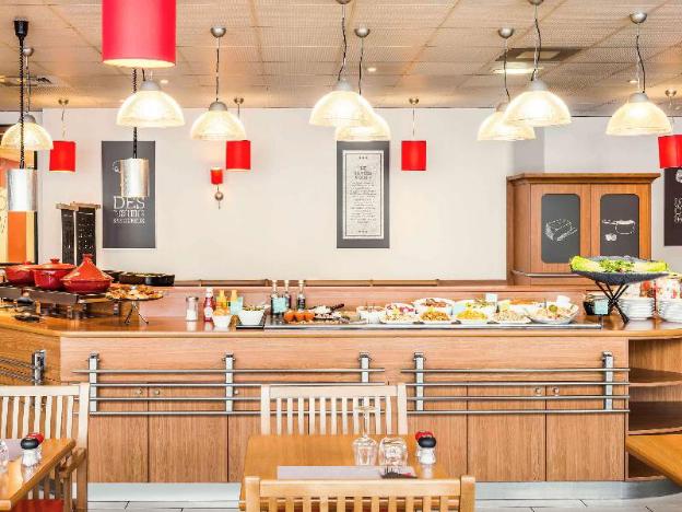 ibis paris 17 clichy batignolles