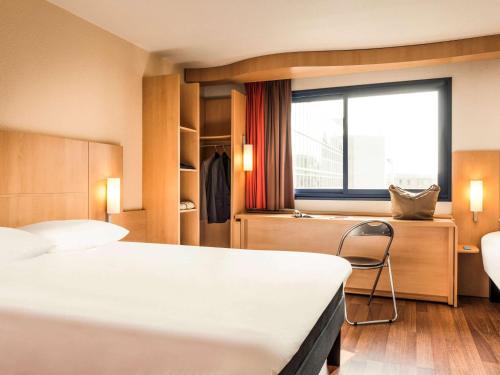 ibis paris 17 clichy batignolles