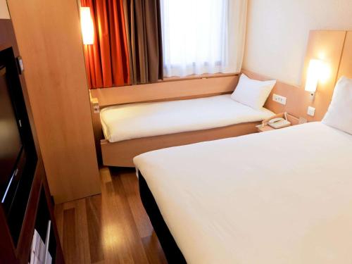 ibis paris 17 clichy batignolles