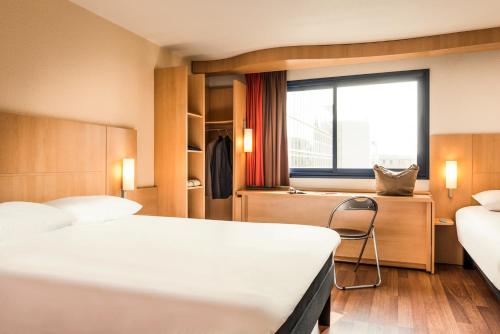 ibis paris 17 clichy batignolles