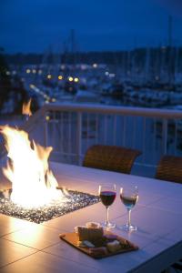 bay club hotel and marina