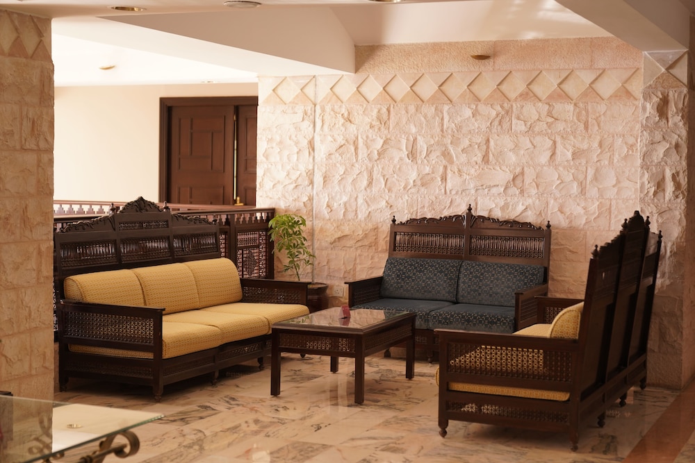 grand mercure petra