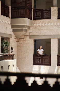 grand mercure petra