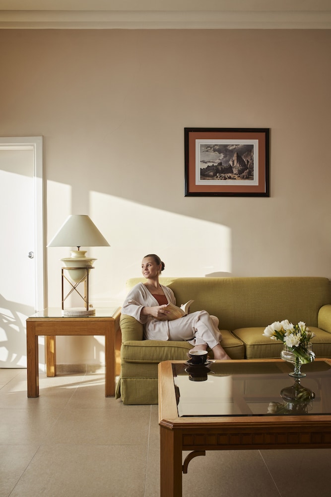 grand mercure petra