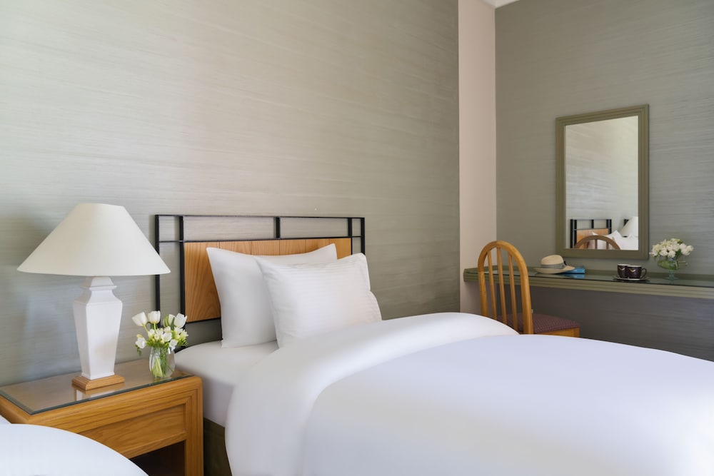 grand mercure petra