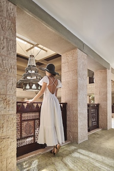 grand mercure petra
