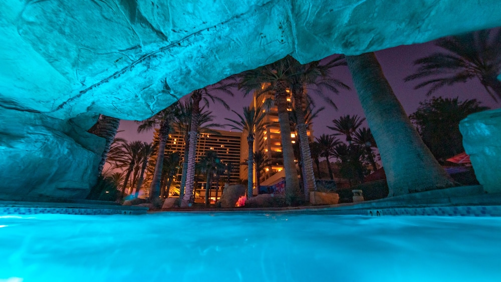 harrahs resort southern california