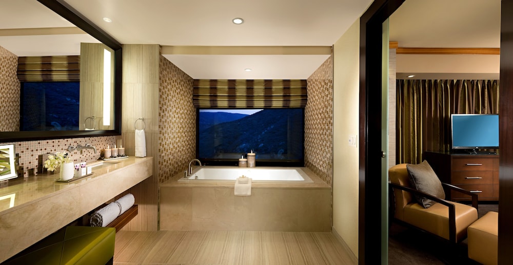 harrahs resort southern california