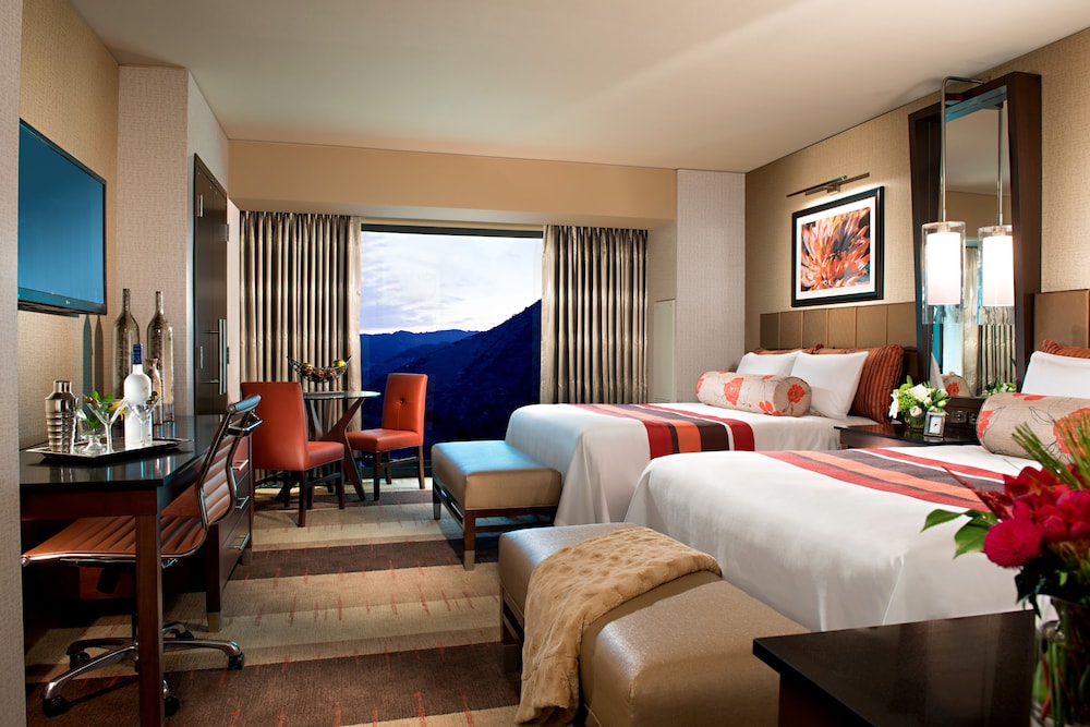 harrahs resort southern california