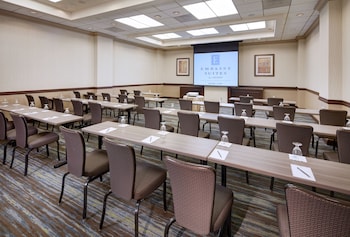 embassy suites by hilton san diego la jolla