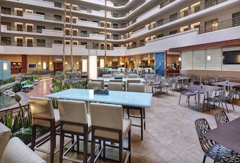 embassy suites by hilton san diego la jolla