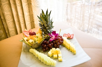 embassy suites by hilton san diego la jolla