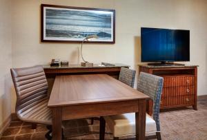 embassy suites by hilton san diego la jolla