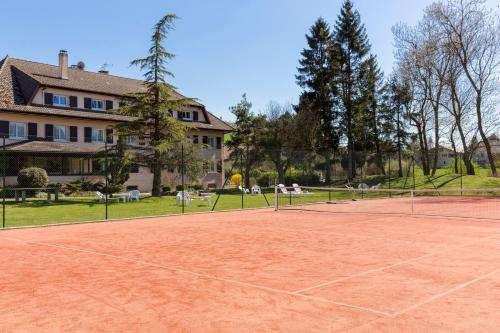 hotel the originals rey du mont sion saint julien en genevois sud ex