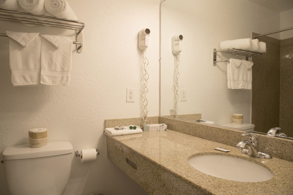 harborview inn and suites san diego harbor