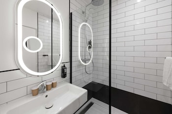 ibis paris gare du nord tgv