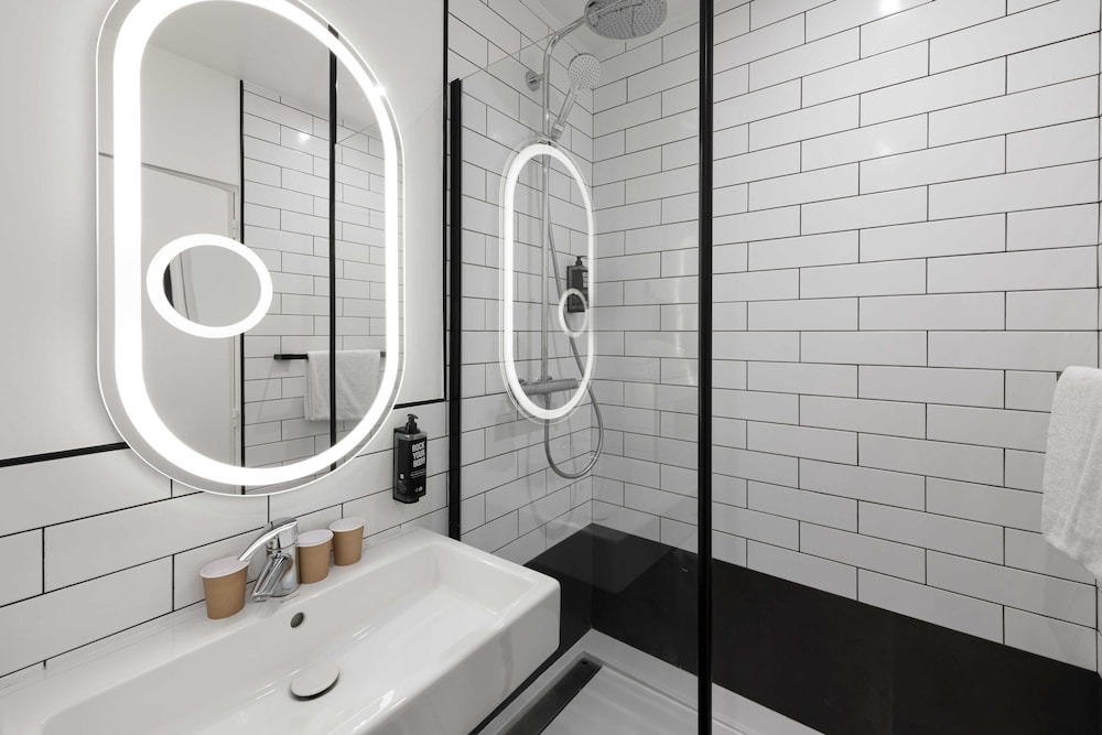 ibis paris gare du nord tgv