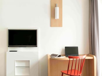 ibis paris gare du nord tgv