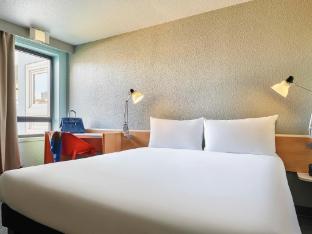 hotel ibis paris la villette cite des sciences 19eme