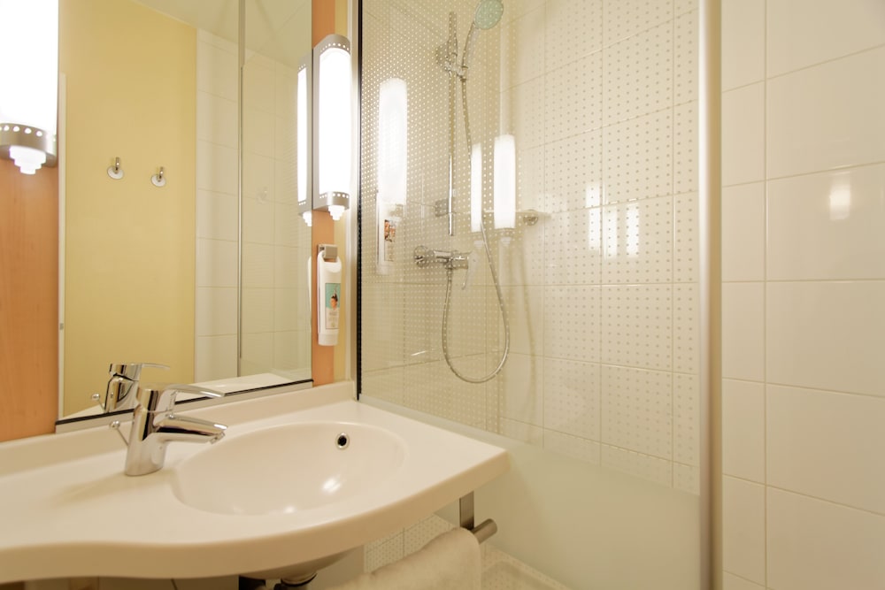 ibis paris porte ditalie