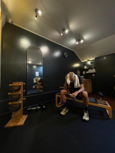 neuville arc de triomphe