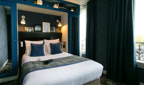 neuville arc de triomphe