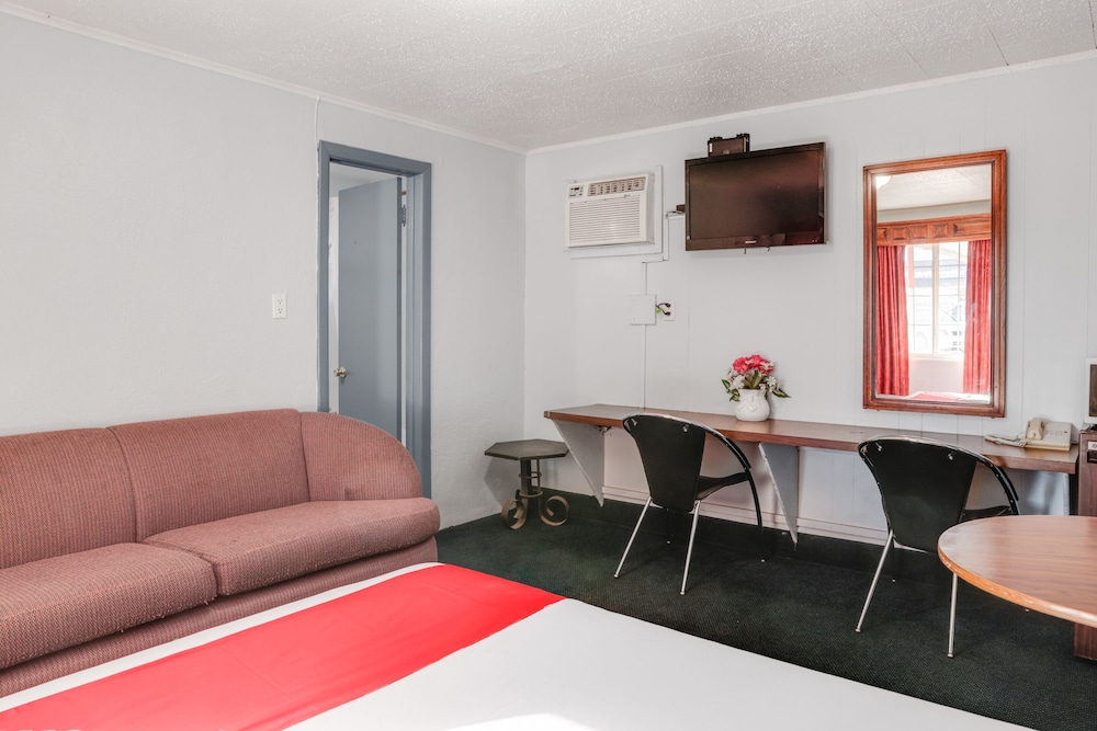 oyo hotel liberal kansas