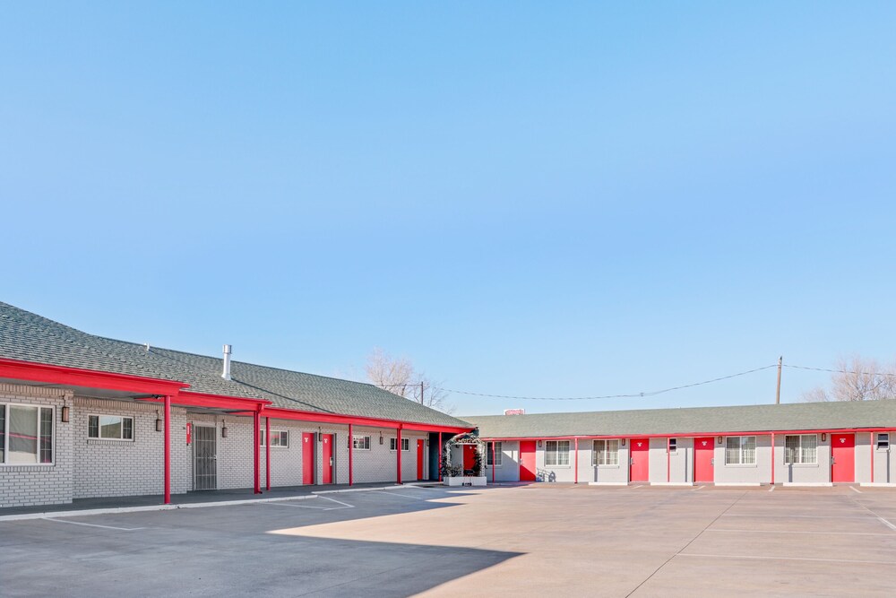 oyo hotel liberal kansas