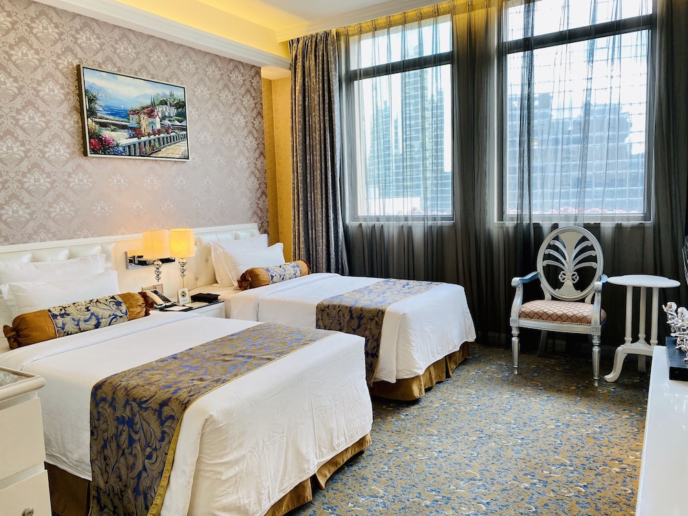 metropole hotel