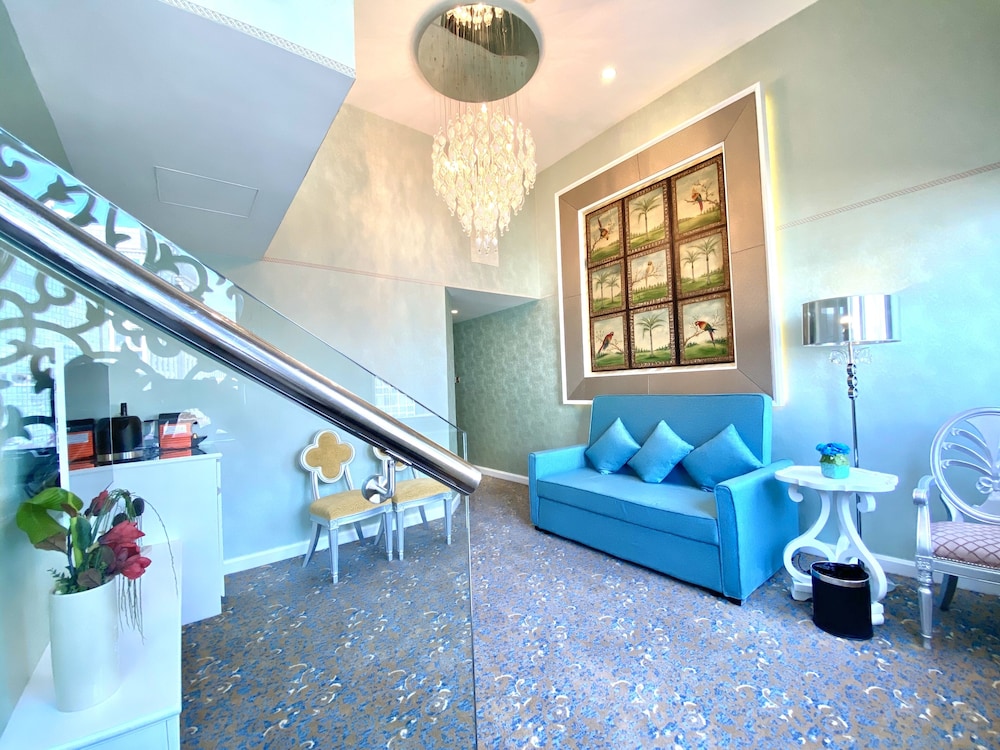 metropole hotel