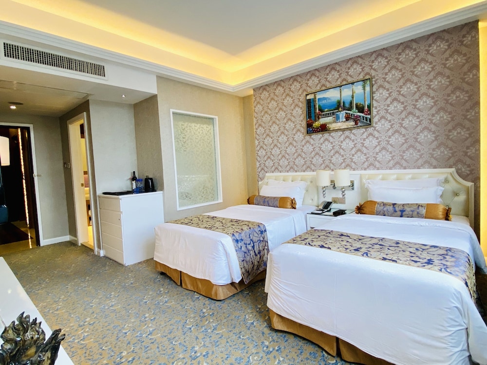 metropole hotel