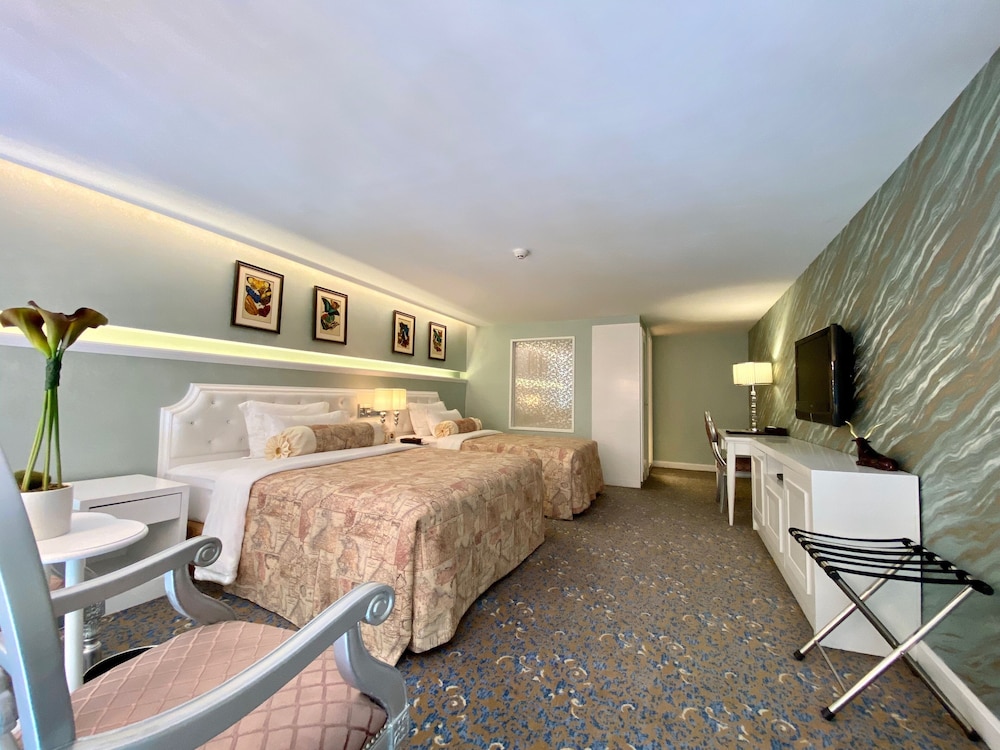 metropole hotel
