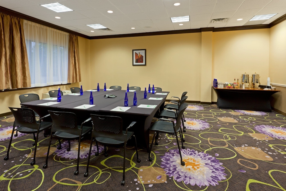 holiday inn clark newark area by ihg